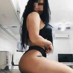 Kendi evinde görüşen rus escort İrina